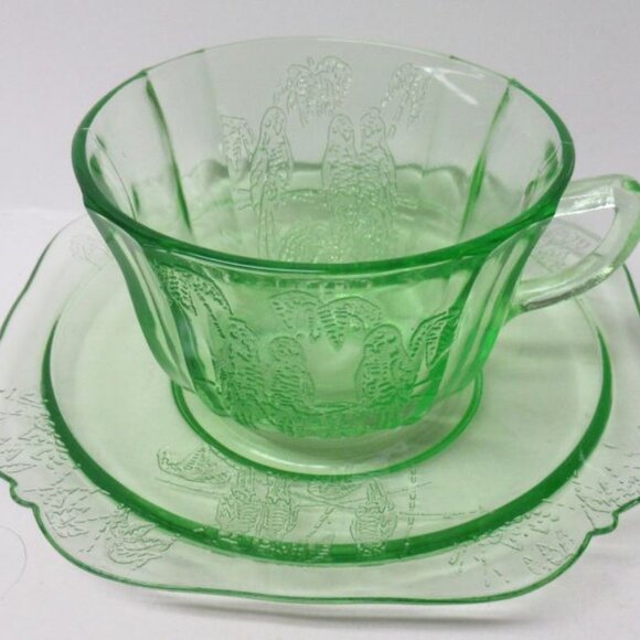 Federal Depression Glass Green PARROT SYLVAN Tea or Coffee Cup and Saucer-Scarce - Picture 1 of 5